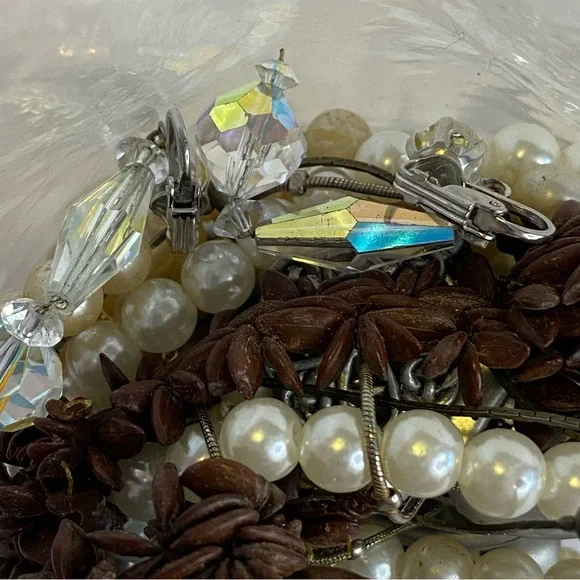 Jewelry Lot 1.6lb+ Mixed Vintage Modern Necklace Bracelet Craft Junk Jewelry - Picture 11 of 11